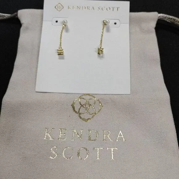 New Kendra Scott Leighton Linear Gold Pearl Earrings